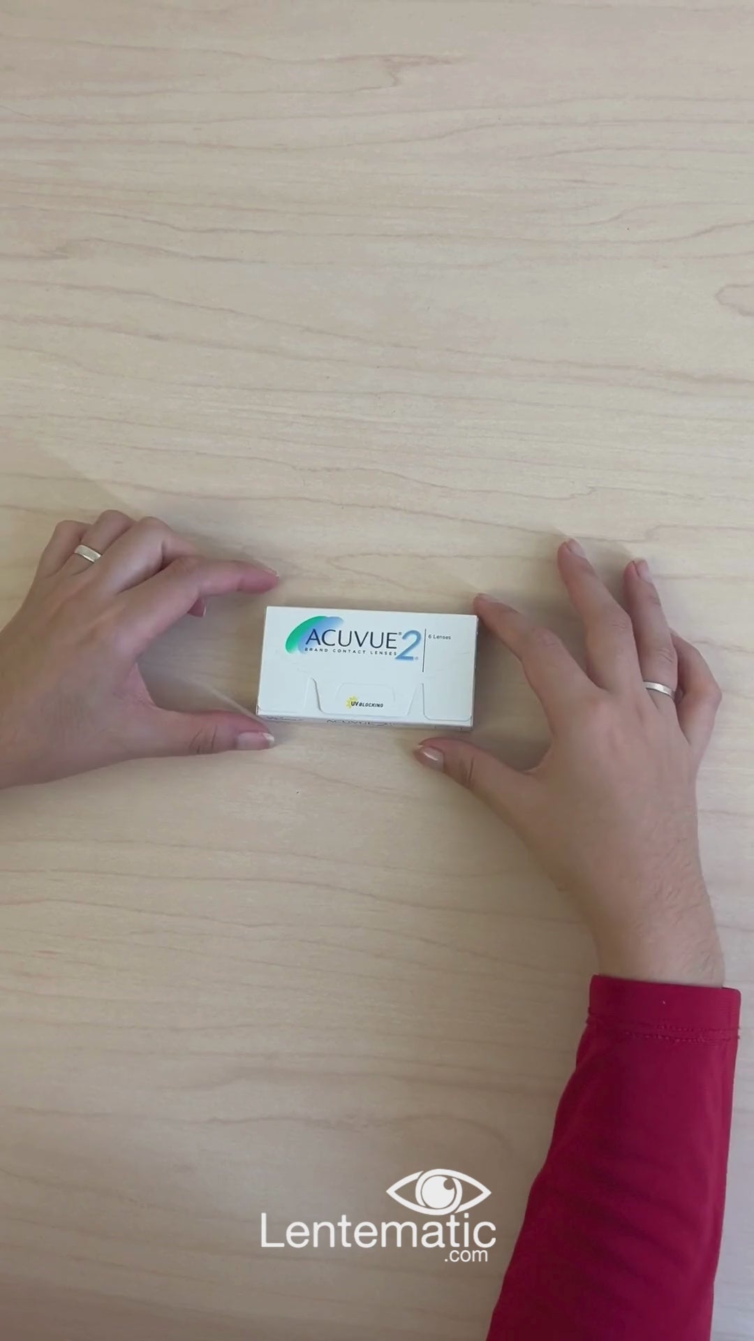 Caja de Acuvue 2 con 6 lentes de contacto quincenales, marca de Johnson & Johnson, para miopía e hipermetropía.